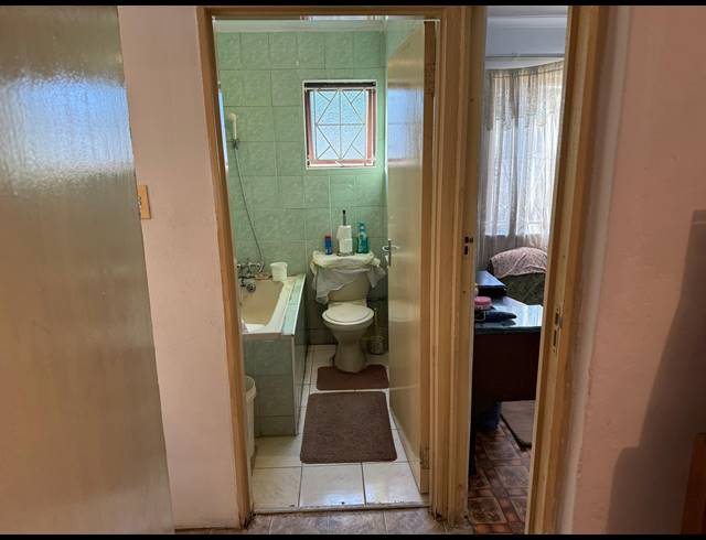 2 BEDROOM FREEHOLD FOR SALE IN BONELA
